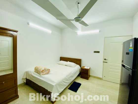 Luxury 2-Bedroom Serviced Apartment in Bashundhara R/A
